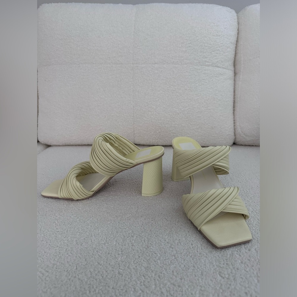 BRAND NEW Lemon Cream Stella Dolce Vita Shoes NWT
